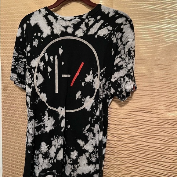 TWENTY ONE PILOTS~GRAPHIC SHIRT~PRE SHRUNK 100% COTTON~SM - Picture 3 of 5